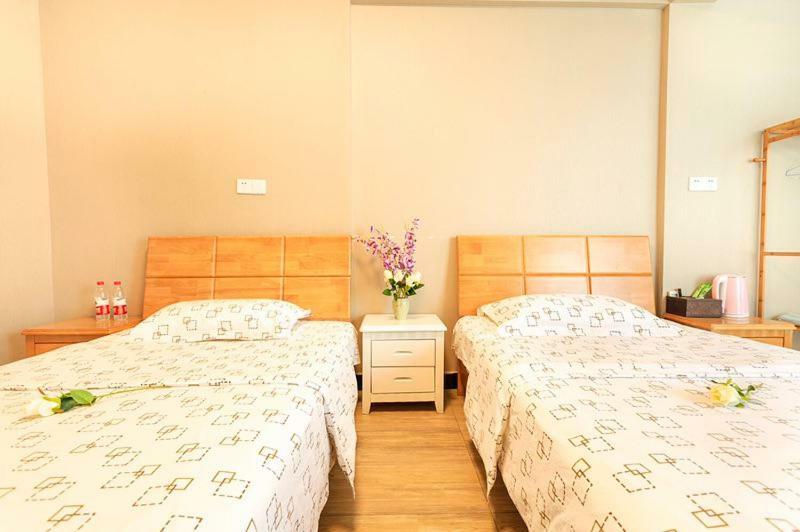 Huanlesong Youth Hostel Wuhan Exterior photo